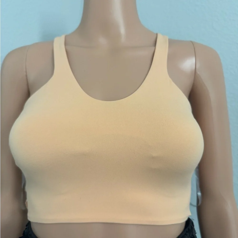 Women's Lululemon Peaches and Cream Seamless Sports Racer Back Bra- Size XS